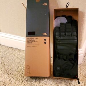 The North Face Men's Heated Montana Inferno ETIP Black Gloves.